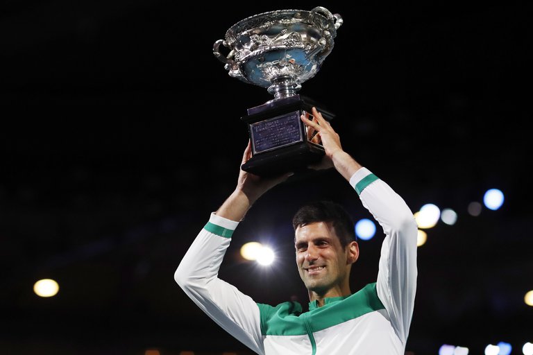 Novak Djokovic, rey del Australian Open: venció en la final a Daniil Medvedev y se coronó campeón del torneo por novena vez