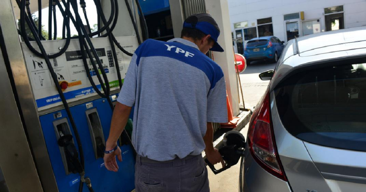 Desde hoy YPF aumentó un 9% los combustibles