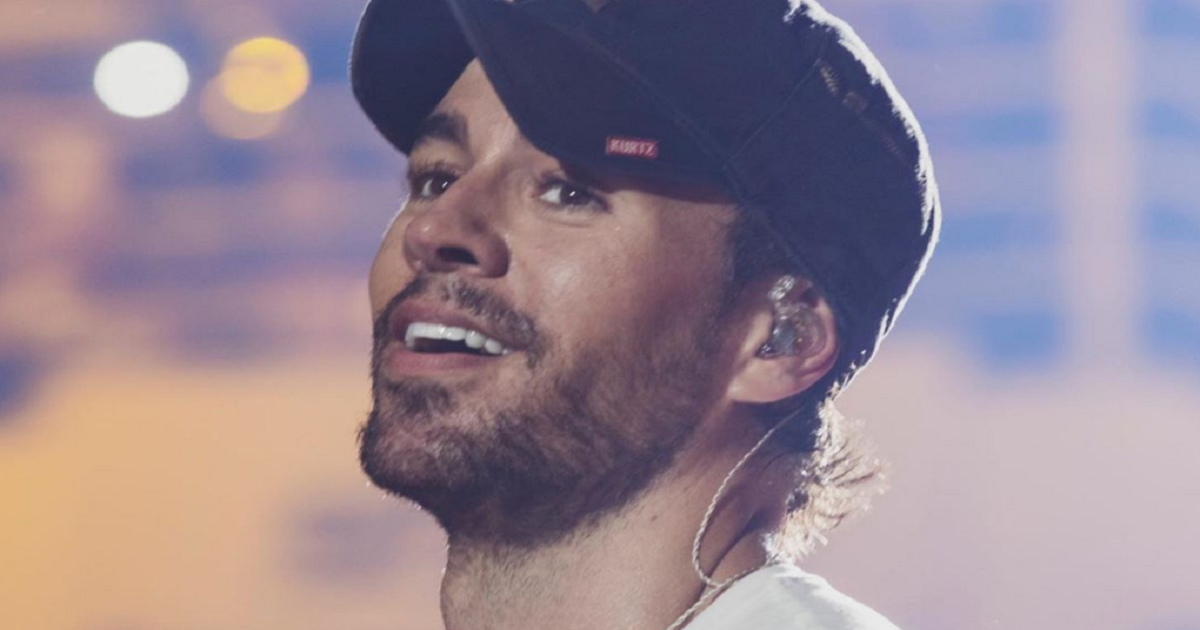 Enrique Iglesias arrancó su despedida de los estudios grabación con «Espacio en tu corazón»