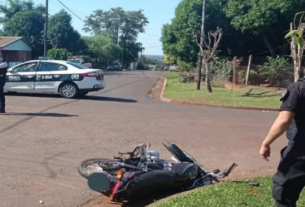Un automovilista embistió a un motociclista y se dio a la fuga en Jardín América