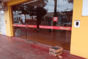 Apedrearon una rotisería en Posadas, porque querían viandas gratis