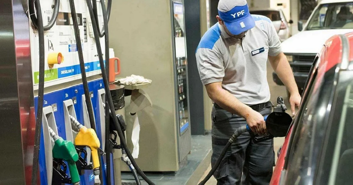 YPF aumentó un 4% los precios en sus combustibles